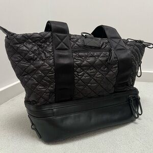 CARAA // Sport Tote. Quilted, Nylon, Leather. Black.
